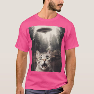 Camiseta Cat Selfie com Ufo