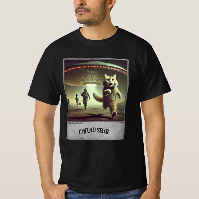 Camiseta Cat UFO Selfie: Gatinho assustado (t-shirt masculi (Frente)