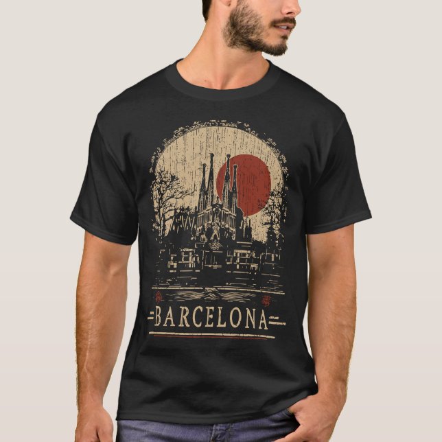Camiseta Catedral de Barcelona Arquitetura do Sol Vermelho  (Frente)