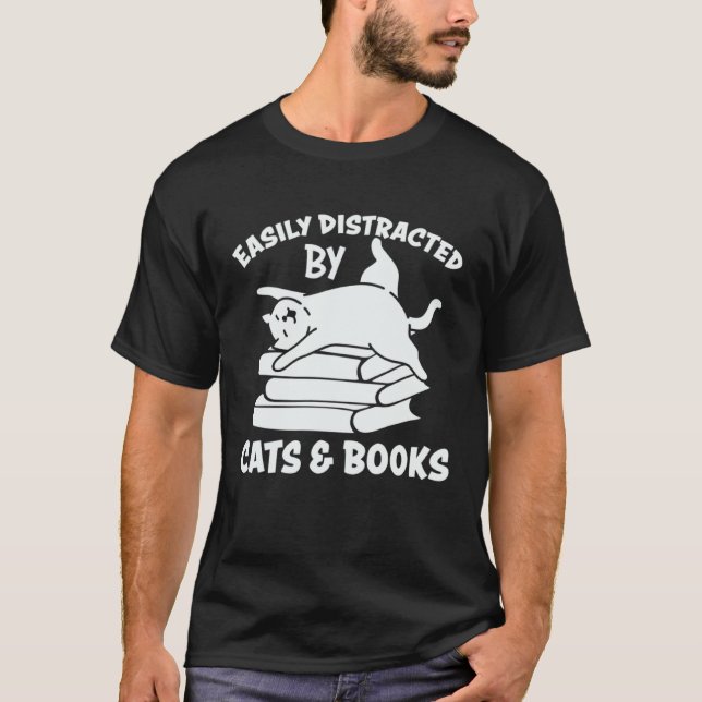 Camiseta Cats And Books   Cute Cat Owner Cat  Cat Mom (Frente)