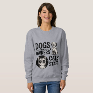 Camiseta Cats and Dogs - Funny Owners vs Staff Pet