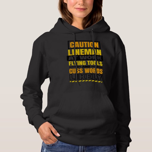Camiseta Caution Lineman At Work Flying Tools Lineman Linem (Frente)