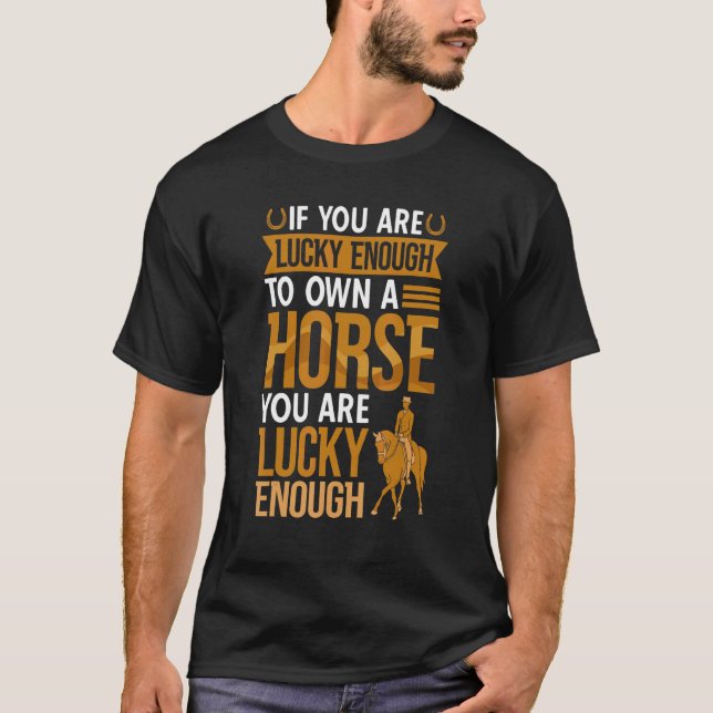Camiseta Cavaleiro Sortudo o Suficiente Para Possuir Um Cav (Frente)