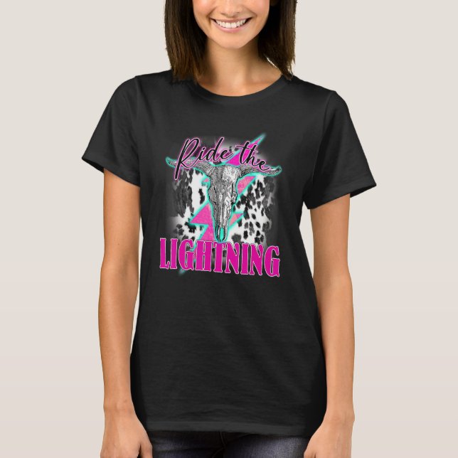 Camiseta Cavalgue O Crânio de Touro Couro de Vaca Relâmpago (Frente)