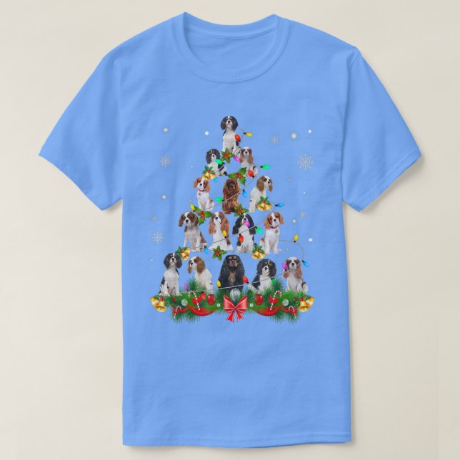 Camiseta Cavalier King Charles Spanie Christmas Tree Lights (Frente do Design)