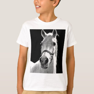 Camiseta Cavalo Branco Negro Fechado na Noite