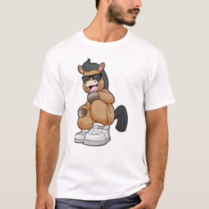 Camiseta Cavalo com grandes Calçados