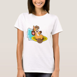 Camiseta Cavalo como Surfer com Surfboard
