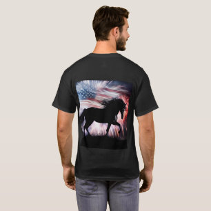 Camiseta Cavalo e bandeira americana com fogos de artifício