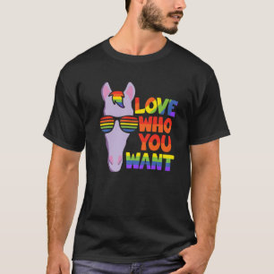 Camiseta Cavalo LGBT com Óculos - Orgulho LGBTQ - Amor Quem
