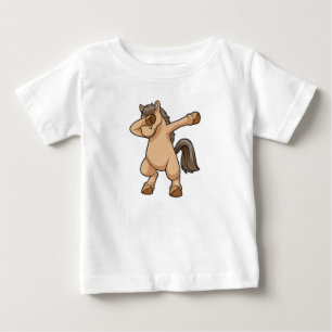 Camiseta Cavalo na Dança Hip Hop Dab