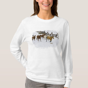 Camiseta Cavalos correndo na neve