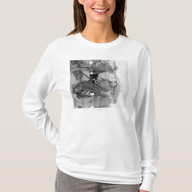 Camiseta Cavalos indianos da abundância de Oglala com o (Frente)