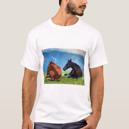 Camiseta Cavalos Moody Mountain: Uma Viagem de Arte Refinad
