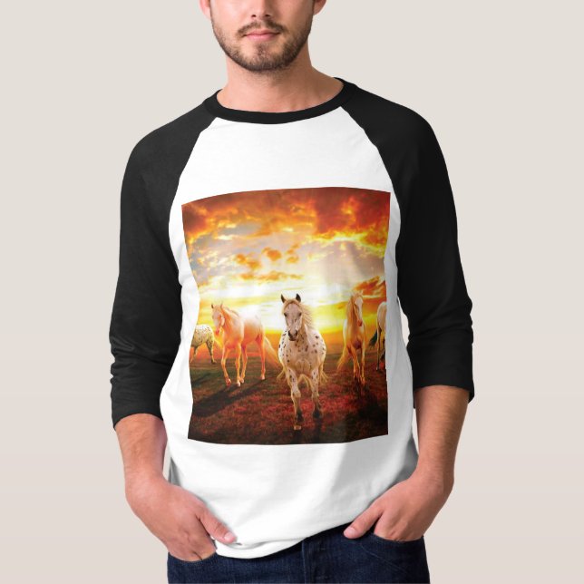 Camiseta Cavalos no travesseiro decorativo solar (Frente)