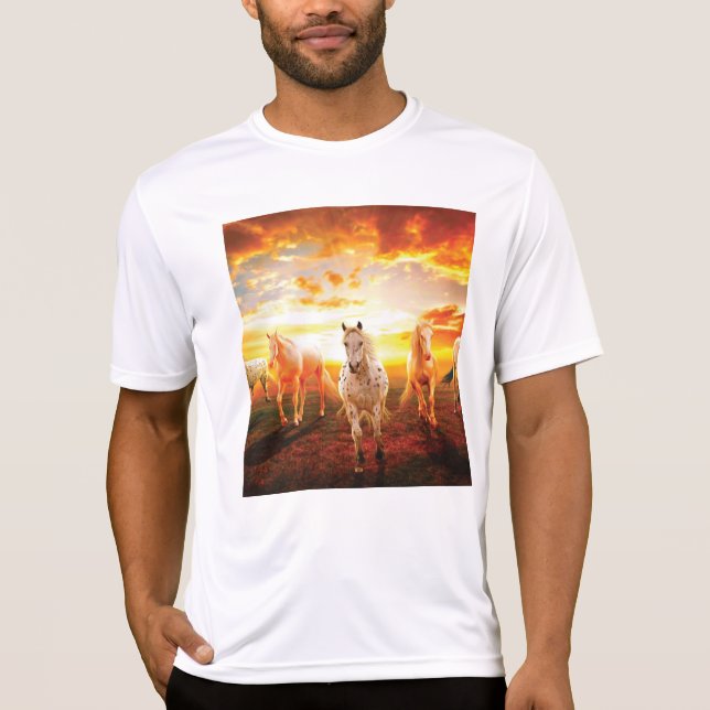 Camiseta Cavalos no travesseiro decorativo solar (Frente)