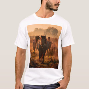 Camiseta Cavalos Selvagens: Encontro Intenso Em Gaza