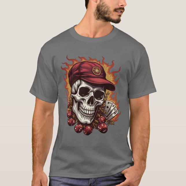 Camiseta Caveira Flamejante com Royal Flush e Dados (Frente)