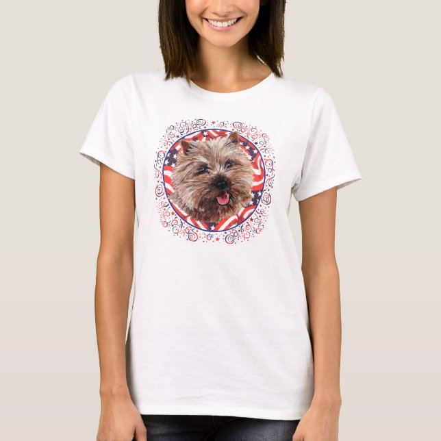 Camiseta Celebração da Bandeira Americana do Cairn Terrier (Frente)