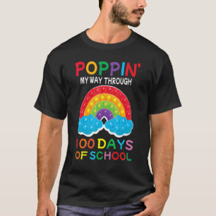 Camiseta Celebrando 100 dias de escola com muita animação