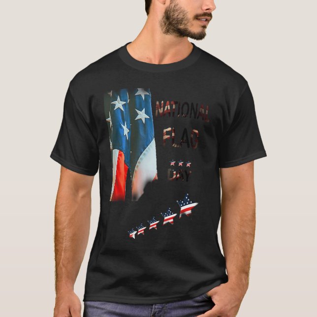 Camiseta Celebrando o Patriotismo Dia Nacional da Bandeira (Frente)