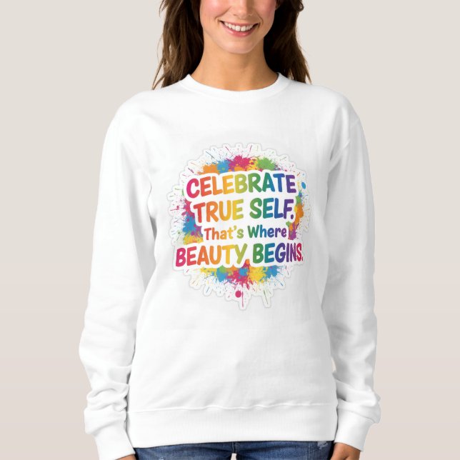 Camiseta Celebrate True Self Sticker (Frente)