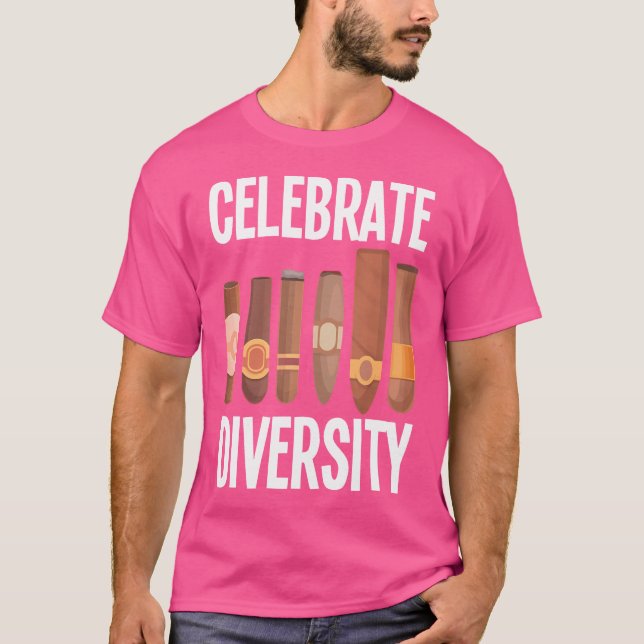 Camiseta Celebre a Diversidade Charuto Fumando Charuto Engr (Frente)
