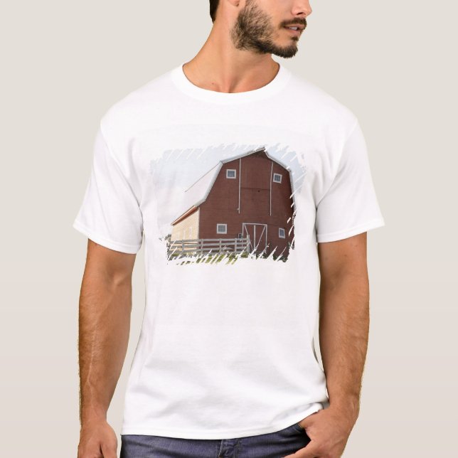 Camiseta Celeiro na paisagem rural (Frente)