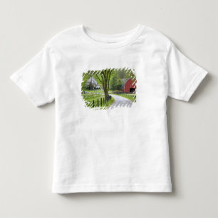 Camiseta Celeiro vermelho e casa de fazenda perto de Berlim