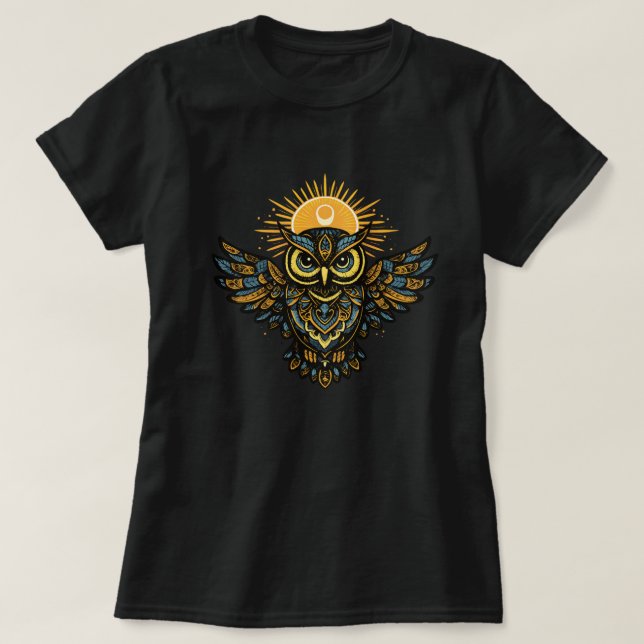 Camiseta Celestial Guardian Owl Sun Halo Folk Art (Frente do Design)