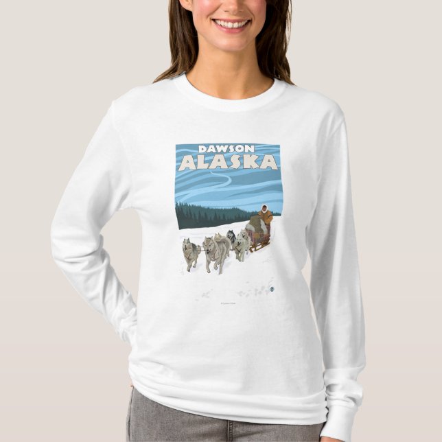 Camiseta Cena Sledding do cão - Dawson, Alaska (Frente)
