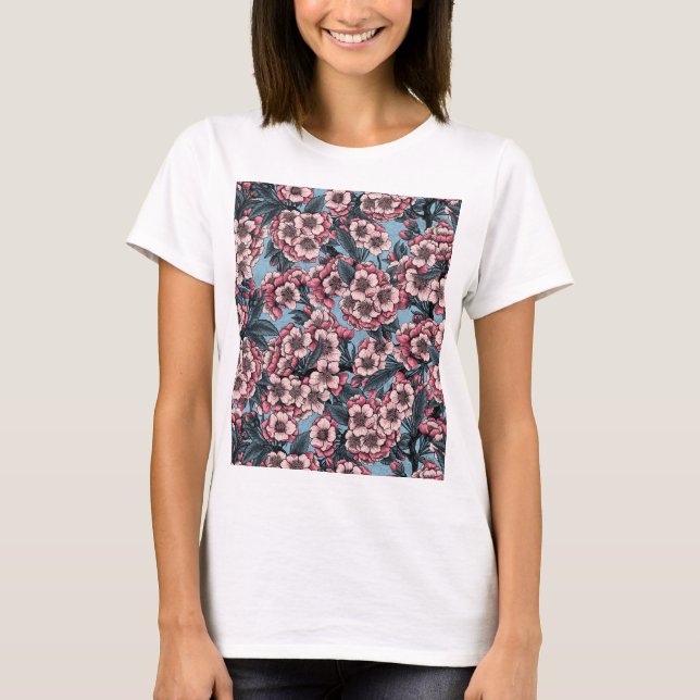 Camiseta Cereja floresce em rosa e azul (Frente)