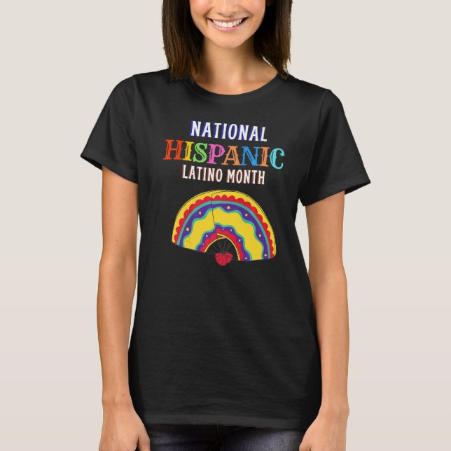 Camiseta Cerimônia Hispânica Mês de Orgulho Latim Ami (Frente)