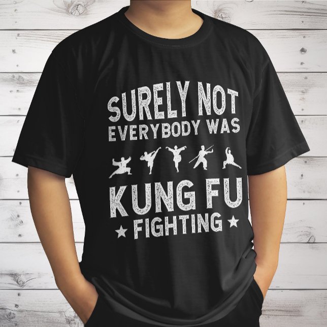 Camiseta Certamente Nem Todos Estavam Lutando Kung Fu (Criador carregado)