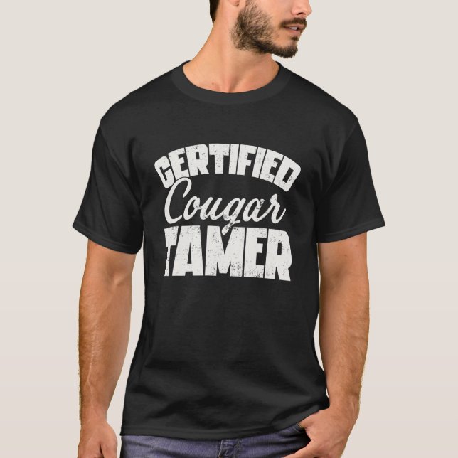 Camiseta Certified Cougar Tamper Funny (Frente)