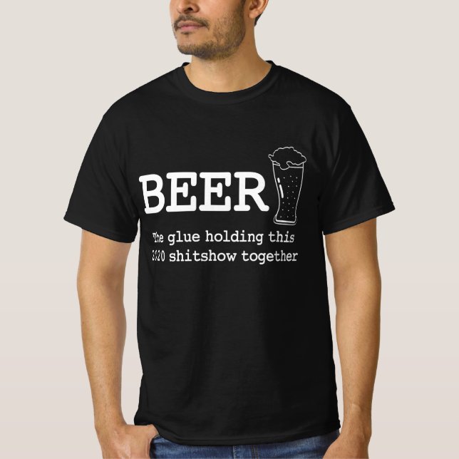 Camiseta Cerveja a cola segurando este show de merda de 202 (Frente)