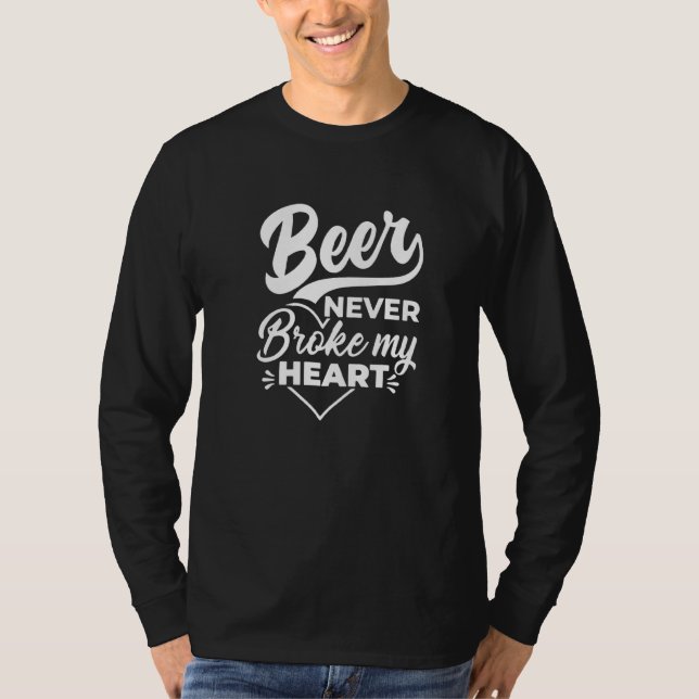 Camiseta Cerveja Nunca Quebrou Meu Coração (Frente)