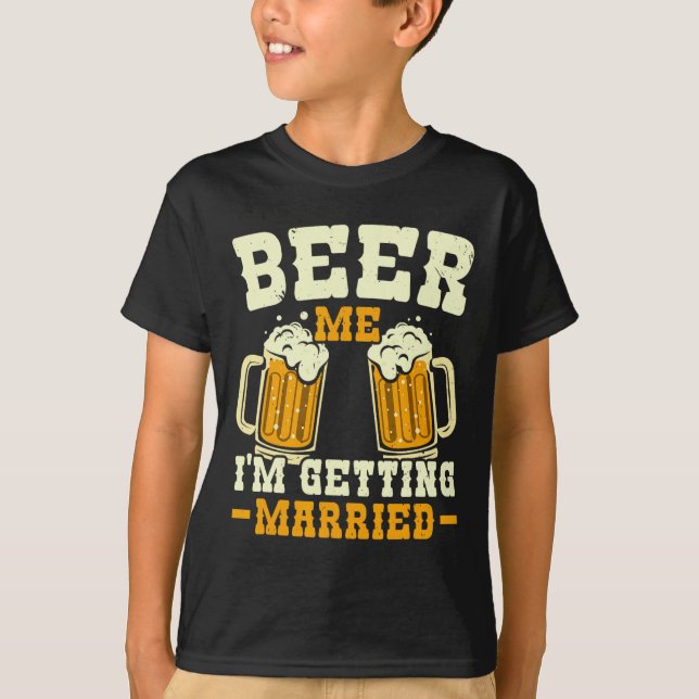Camiseta Cerveja pra mim Estou casando Despedida de Solteir (Frente)