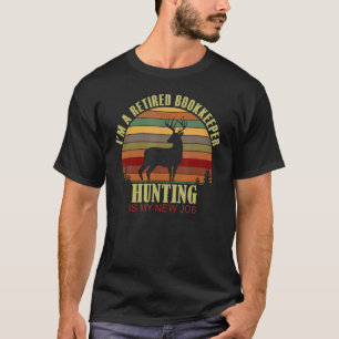 Camiseta Cervo do Pôr do Sol Retro CONTADORA Aposentada Nov