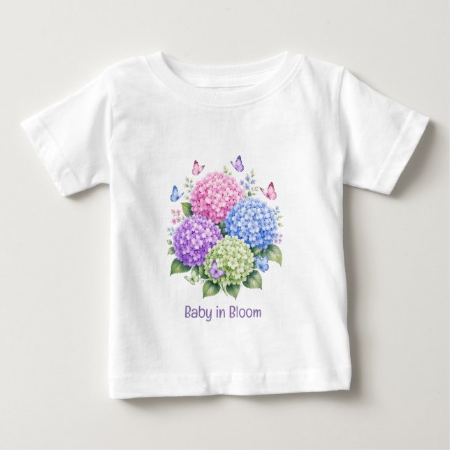 Camiseta Chá de Bebê Pastel com Hortênsias e Borboletas (Frente)