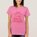 Camiseta Chá de panela de nó de arco de coquete branco<br><div class="desc">Casando de coquete Whimsical coquette moderno boho elegante na moda arco,  chá de panela de festa manuscrito a favor do decor correspondente à design de t-shirt. Coleção vermelha e rosa contemporânea.</div>
