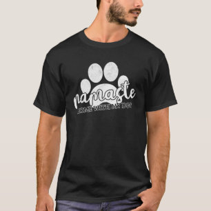 Camiseta Chá Engraçado Namaste Casa Com Meu Cão Engraça