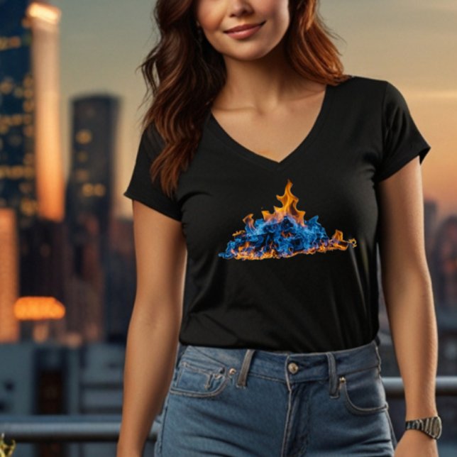 Camiseta  "Chamas de Fogo Azul e Laranja" Design de Arte Vi (Criador carregado)