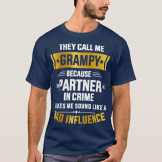 Camiseta Chame-me de viciado em crimes de parceiro de má in