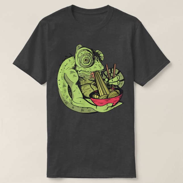 Camiseta Chameleon Eating Ramen Noodles Funny  (Frente do Design)