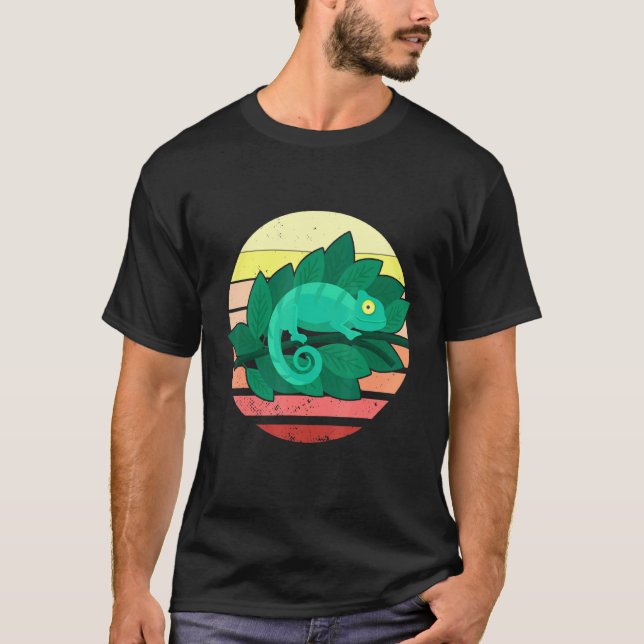 Camiseta Chameleon Lizard Retro Sunset Répteis (Frente)