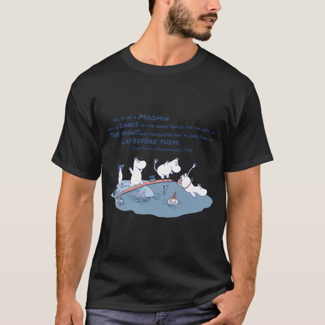 Camiseta Chapéu do Snufkin Moomin Com Flores Contornadas (Frente)