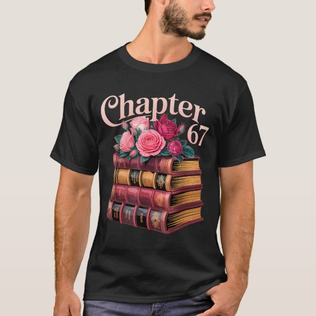 Camiseta Chapter 67 Floral Book Stack Design  (Frente)