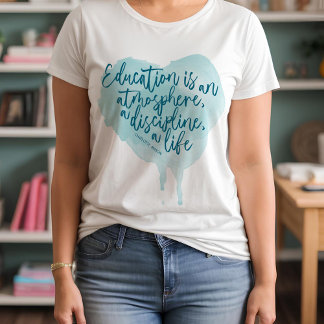 Camiseta Charlotte Mason Homeschool Cotação Watercolor Hear