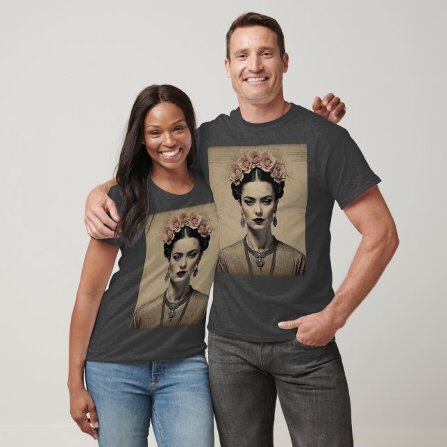 Camiseta Charme de Frida Kahlo: Exposição Dupla Vintage (Unissex)